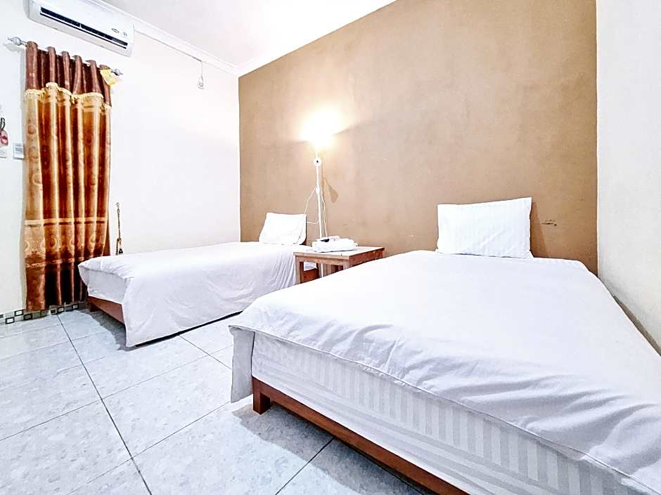 Q-Five Guest House YIA Kulon Progo Mitra RedDoorz