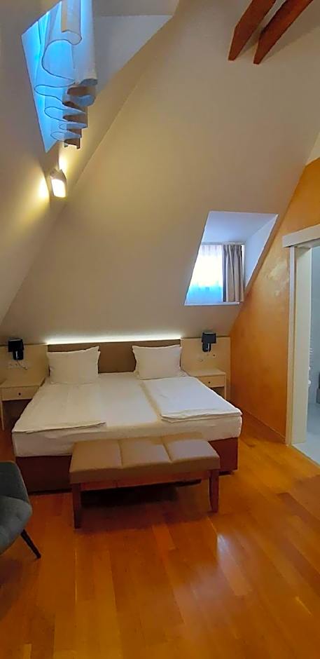 The Golden Wheel Boutique Hotel