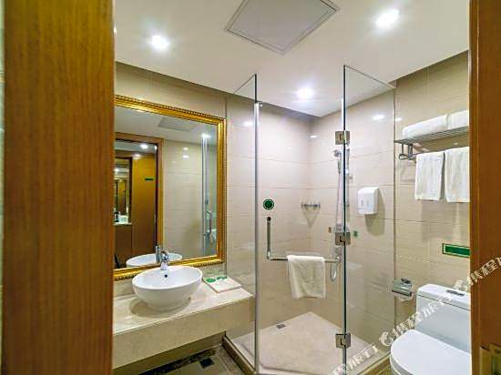 Vienna International Hotel Meizhou Spindle Bridge Branch