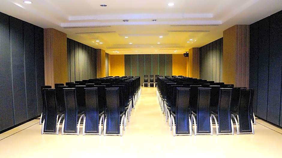 Orchardz Hotel Gajah Mada