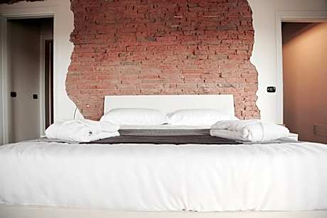 Bouquet-Duplex-Suite-Ensuite with Shower-Countryside view