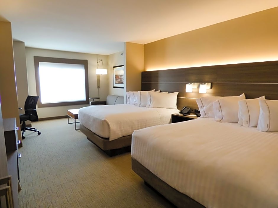 Holiday Inn Express & Suites Plymouth - Ann Arbor Area