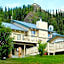 Denali Bluffs Hotel
