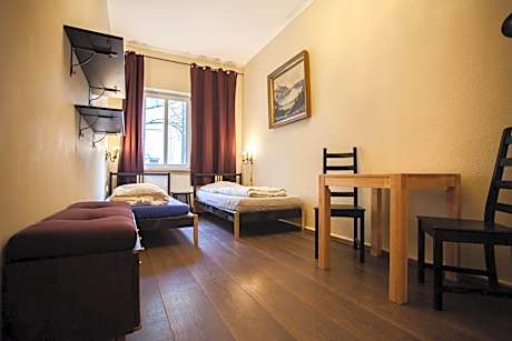 Twin Room with Bathroom