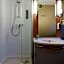 B&B HOTEL Reims Centre Erlon