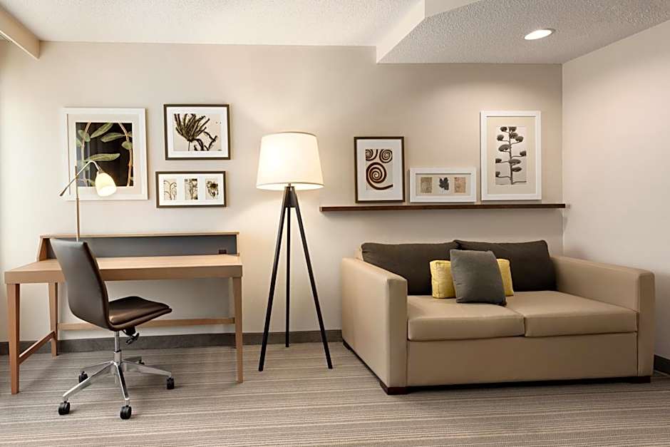 Country Inn & Suites by Radisson, Chippewa Falls, WI