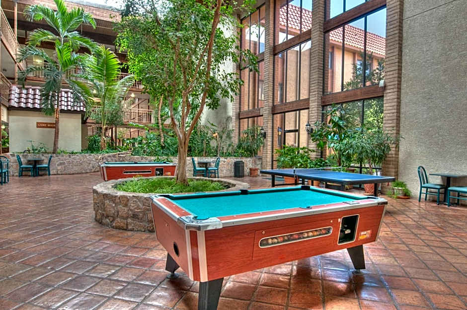 Mcm Elegante Suites Abilene