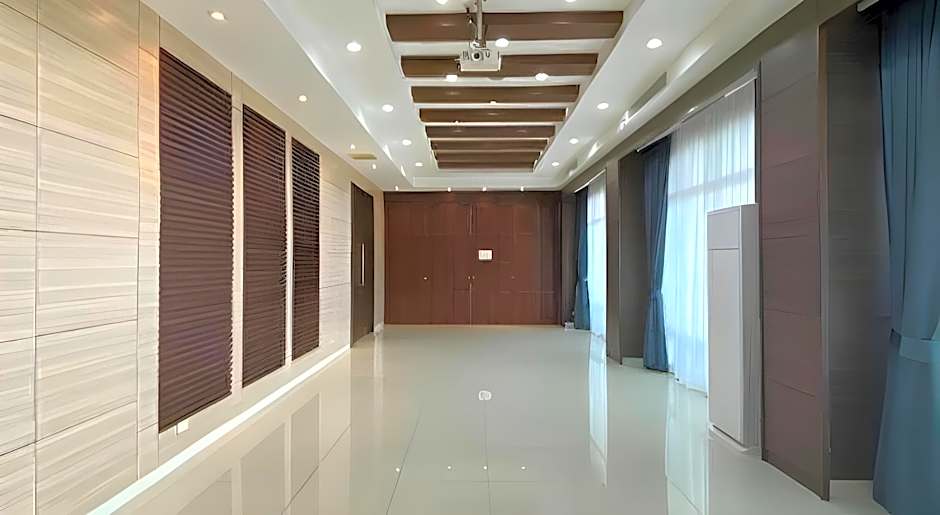 Laemchabang City Hotel