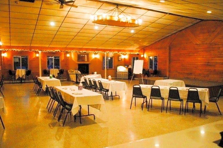 Love Hotels St John River by OYO at Fort Kent ME