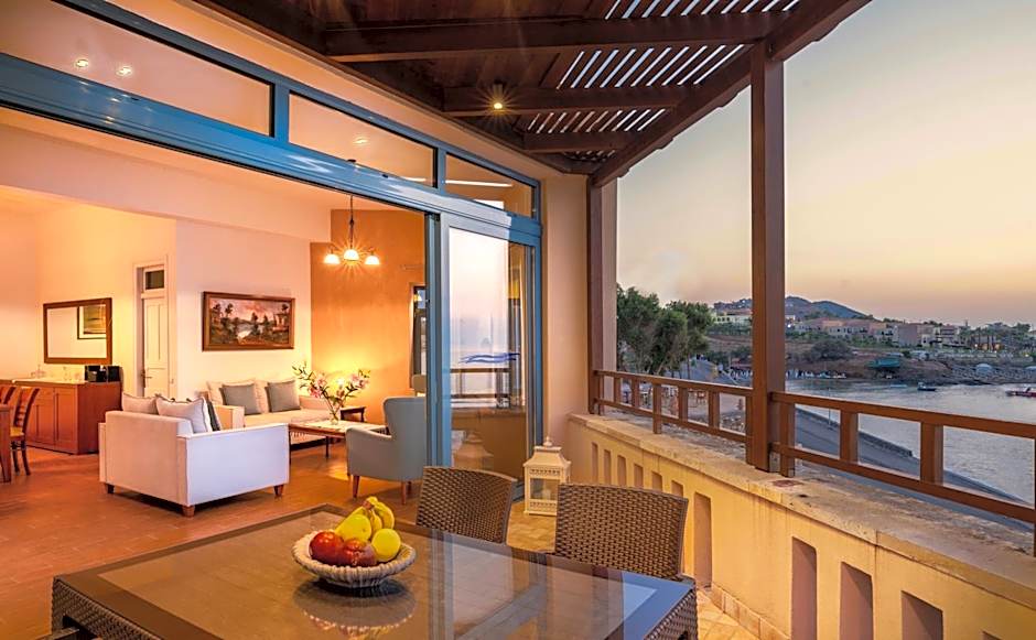 Captain's House Hotel Suites & Apartments