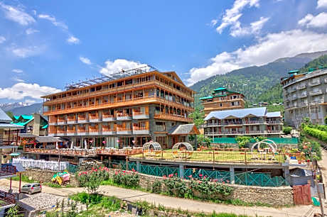 Snow Flakes Resort And Spa Centrally Heated Luxury Resort 