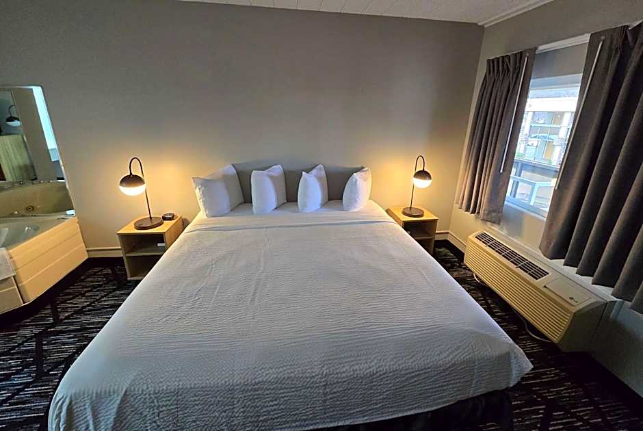 Super 8 by Wyndham Traverse City