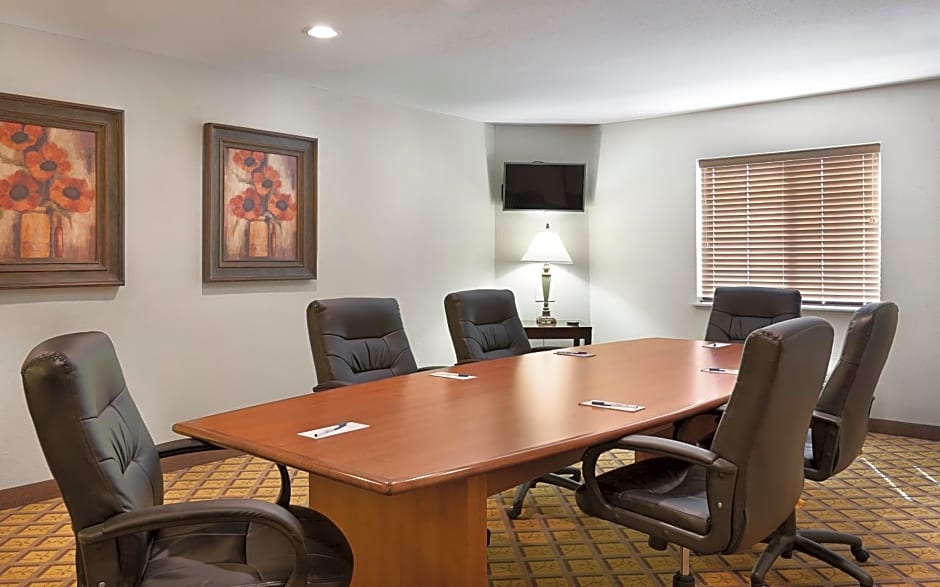 Candlewood Suites Savannah Airport, an IHG Hotel