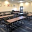 Holiday Inn Express Hotel & Suites Woodward Hwy 270 By IHG