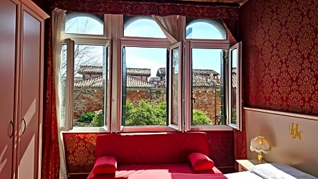 Deluxe Quadruple Room with Garden View