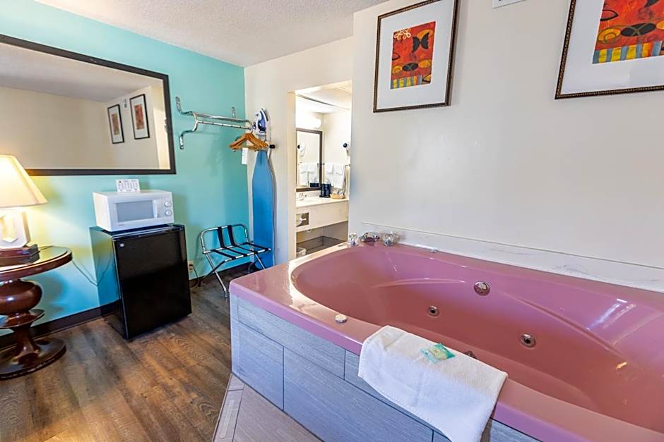 Super 8 by Wyndham Branson/Andy Williams Theatre