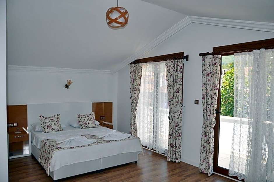 MANDALİN AKYAKA