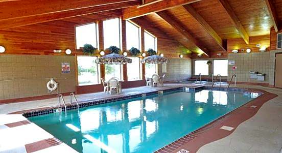 AmericInn by Wyndham Oswego