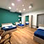 Vanzi Rooms