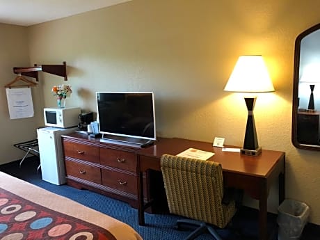 King Room - Non-Smoking