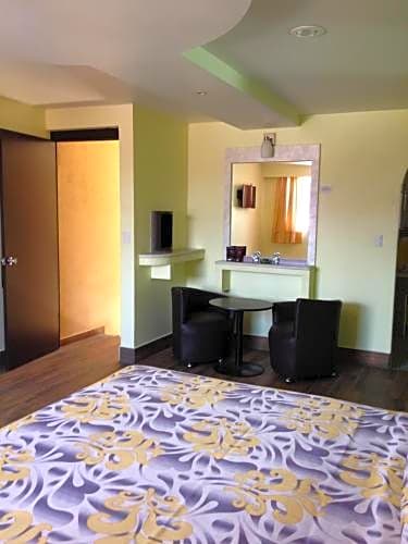 Hotel & Villas 7