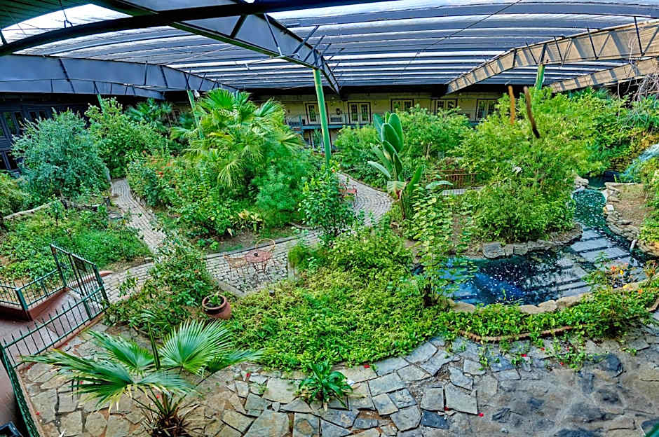 Family Garden Inn & Suites