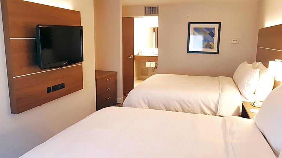 Holiday Inn Express and Suites Surrey By IHG