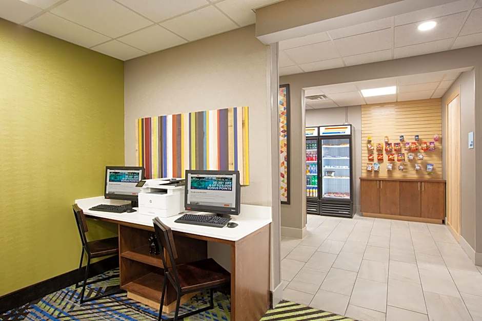 Holiday Inn Express Hotel & Suites Columbus By IHG