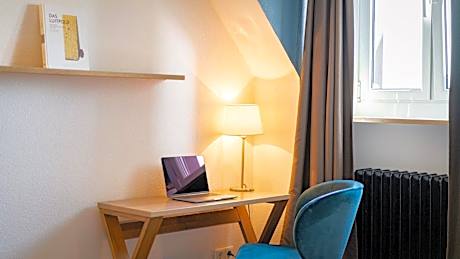 Economy Triple Room