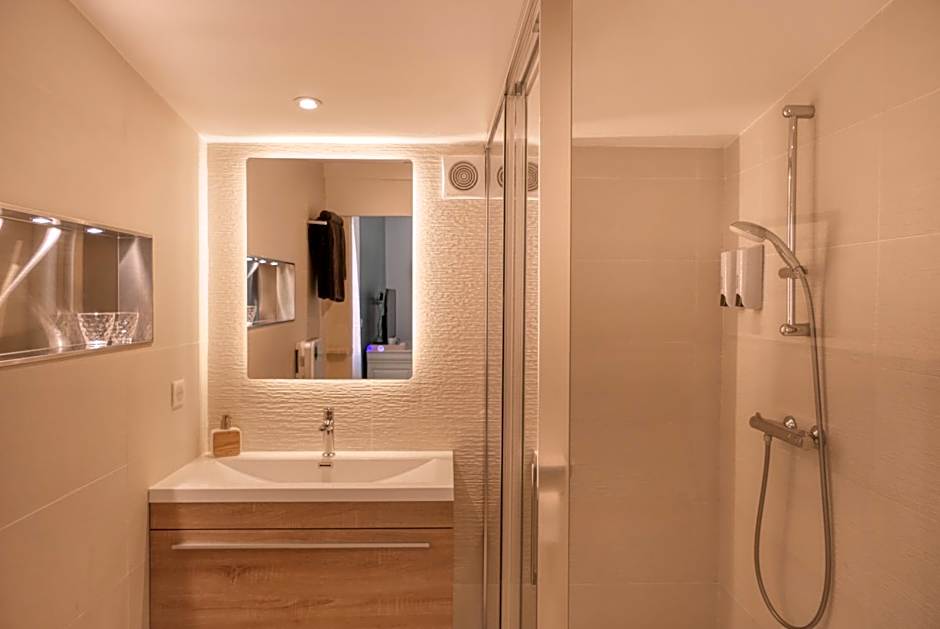 Le Hameau Fleur de Pierres , Chambre , Gite et Table d'Hôtes