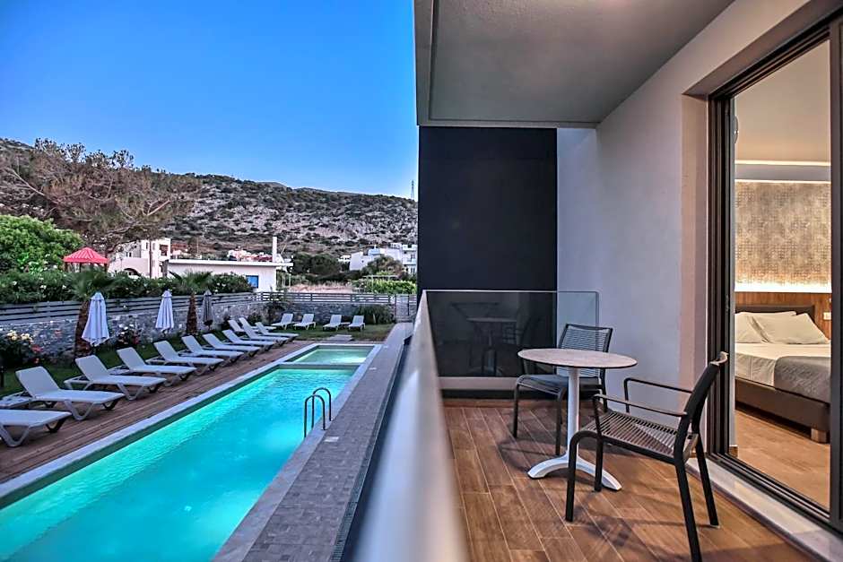 Del Mar 'Adults Only'