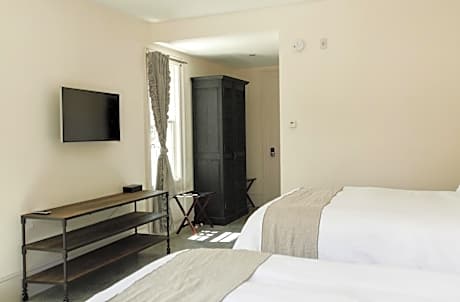 Suite with River View - Chateau