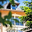 Hotel L'Incomparable by Les Etincelles