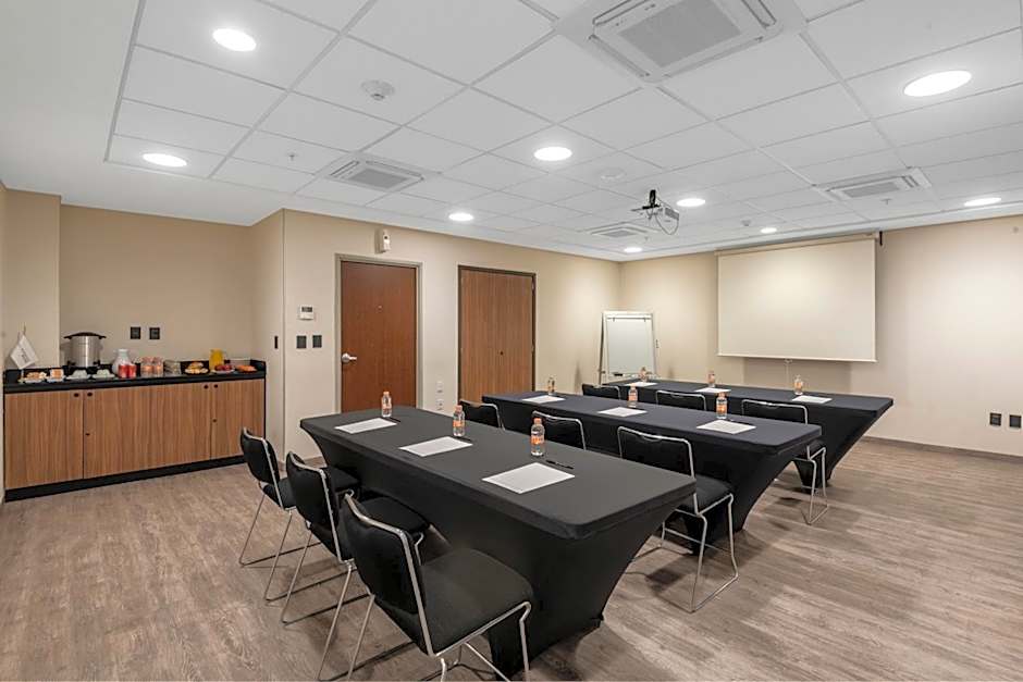 City Express Plus by Marriott Guadalajara Palomar