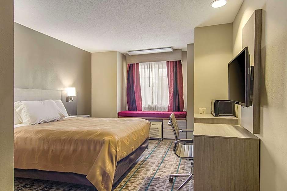 Quality Inn & Suites Grove City-Outlet Mall