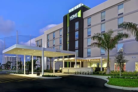 Home2 Suites by Hilton West Palm Beach Airport, FL