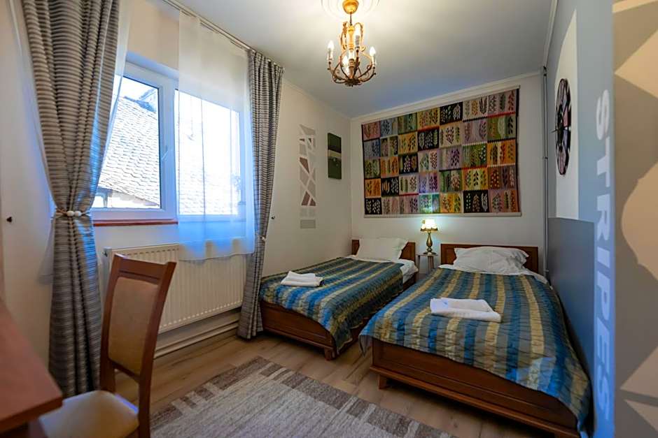 Vila Fortuna - Art O'Clock