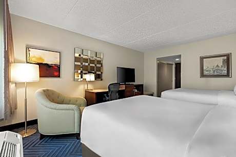 2 Queen Standard Communications Access