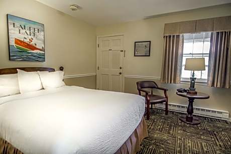 Queen Room - Non-Smoking