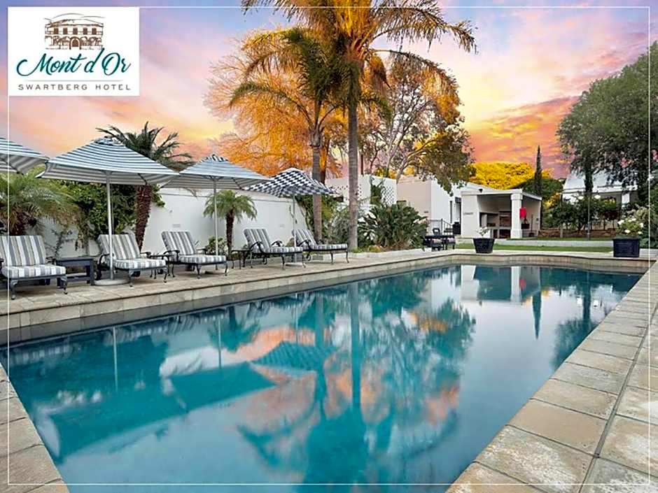 Swartberg Hotel, Cork Tree Collection