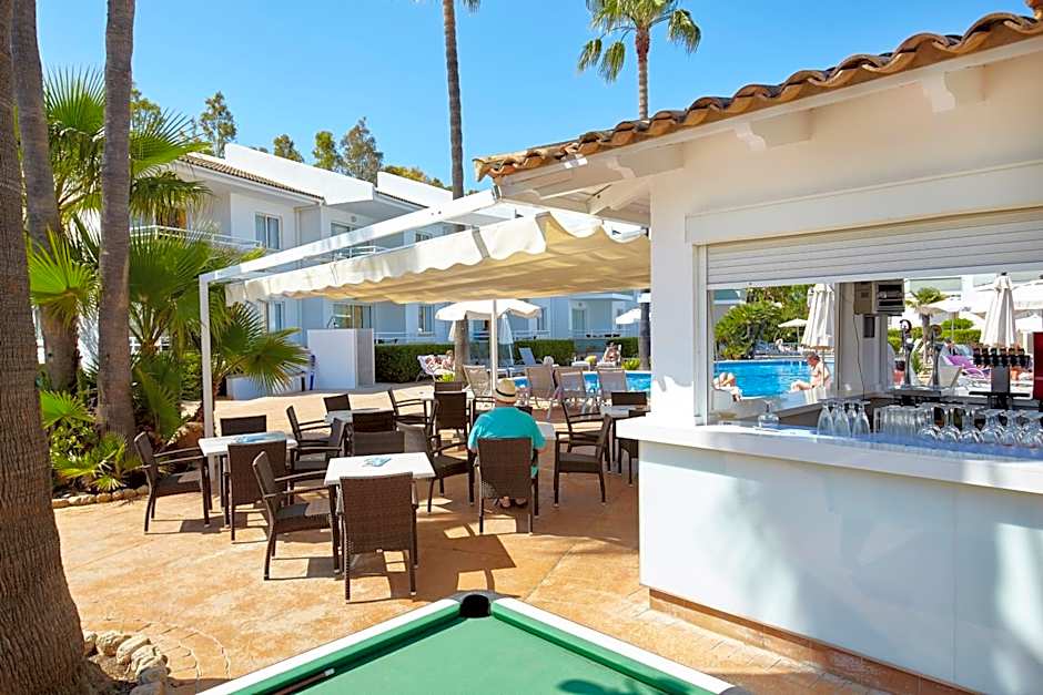 Universal Aparthotel Elisa