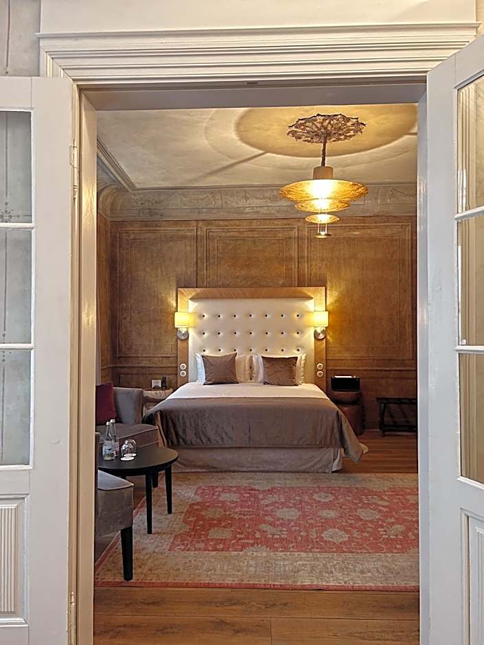 Dome Hotel