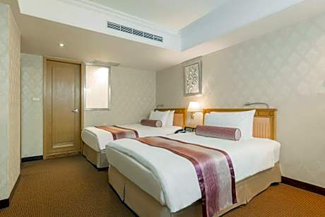 Deluxe Twin Room (No Window)