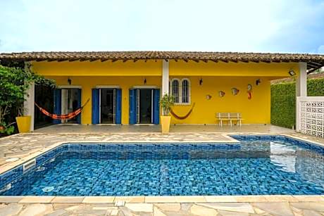 Pé na Areia com Piscina e Churrasqueira - 2 suítes