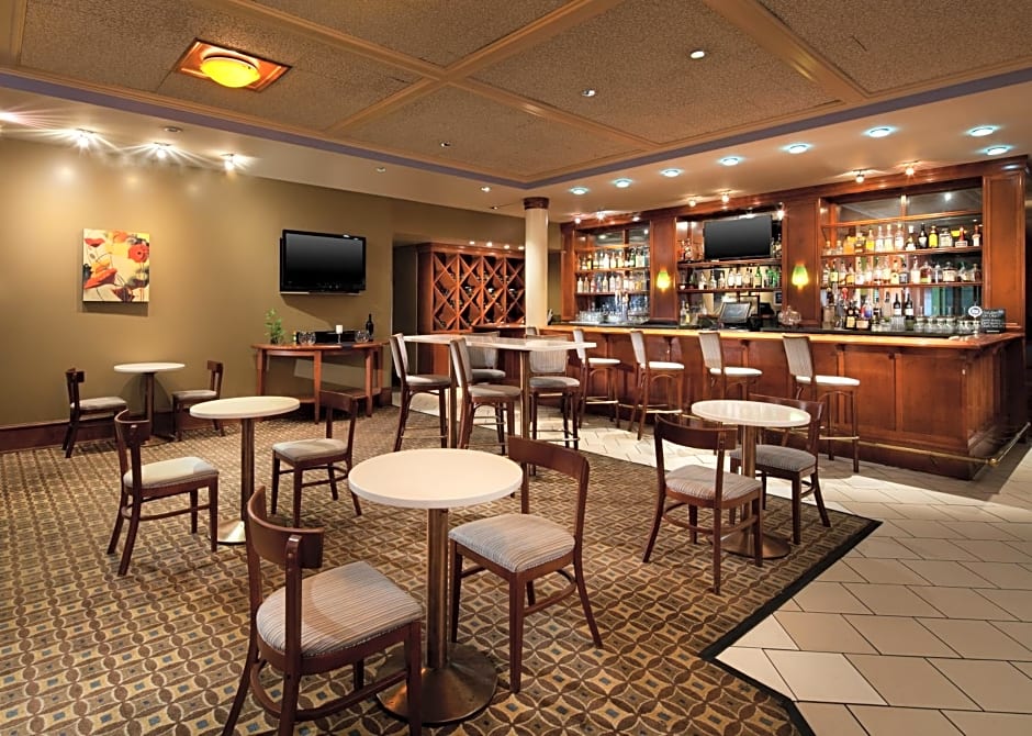 Four Points by Sheraton Bakersfield