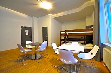 Bed in 4-Bed Mixed Dormitory Room