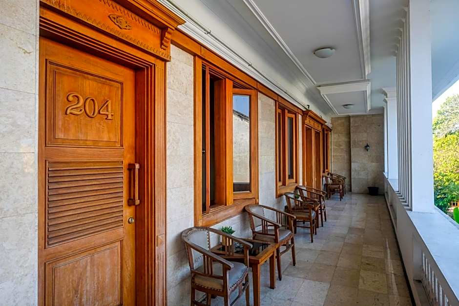 Urbanview Omah Pari Boutique Hotel