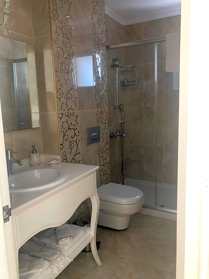 Lara Ilica Hotel