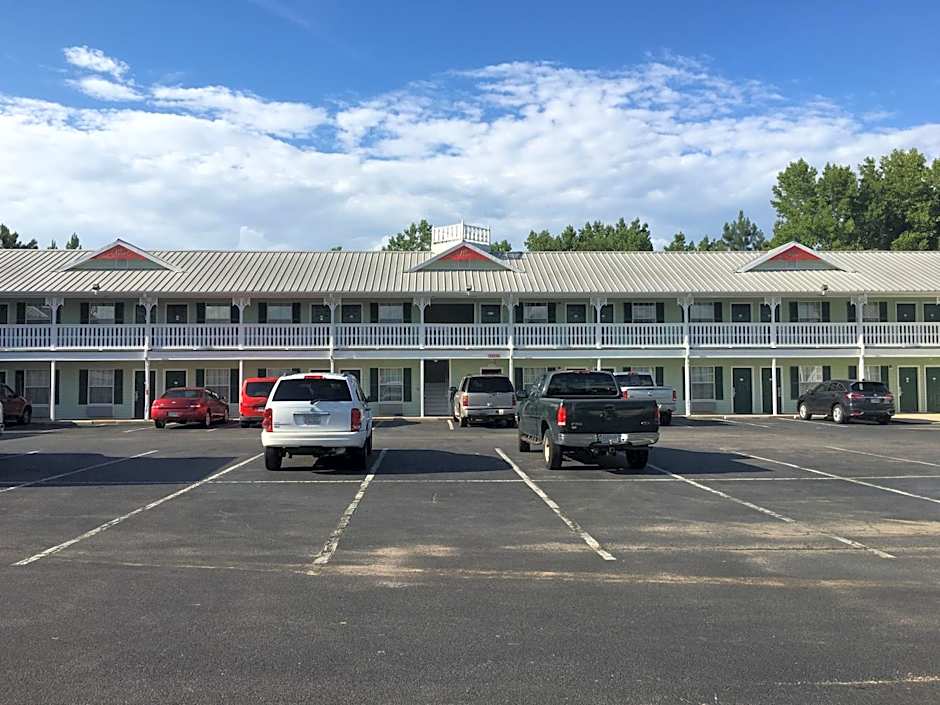 Woodstream Inn