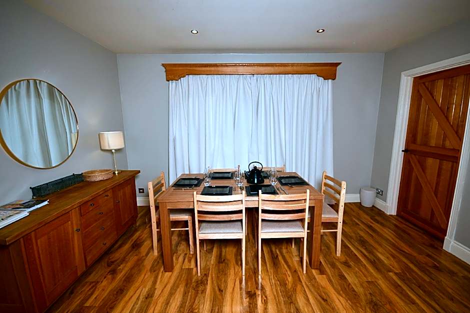 Lovelady Shield Hotel